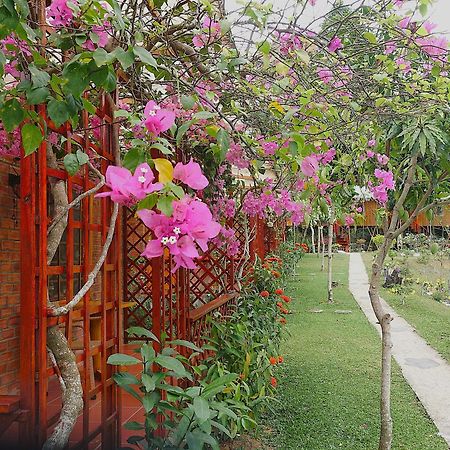 Phu Quoc Valley Sen Bungalow Exterior photo