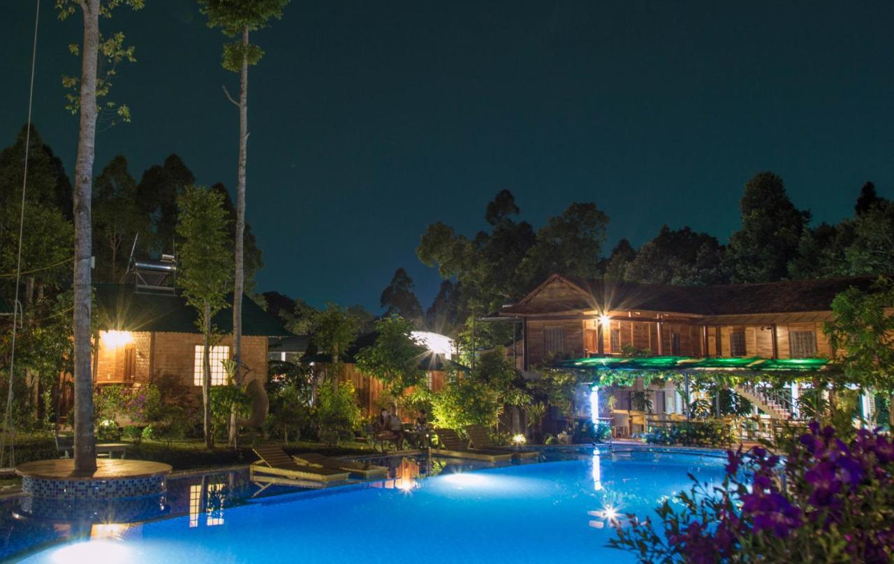 Phu Quoc Valley Sen Bungalow Exterior photo