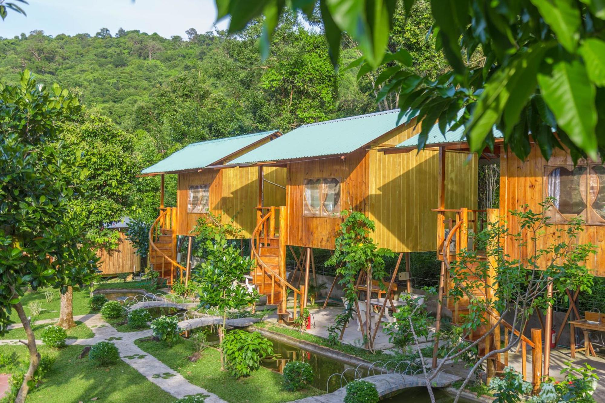 Phu Quoc Valley Sen Bungalow Exterior photo