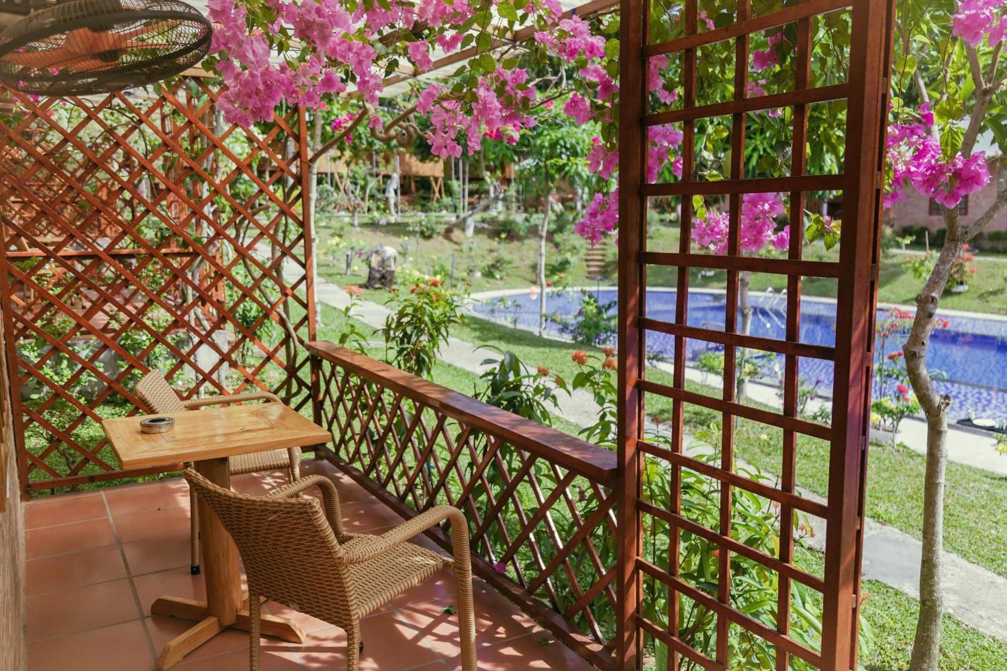 Phu Quoc Valley Sen Bungalow Exterior photo