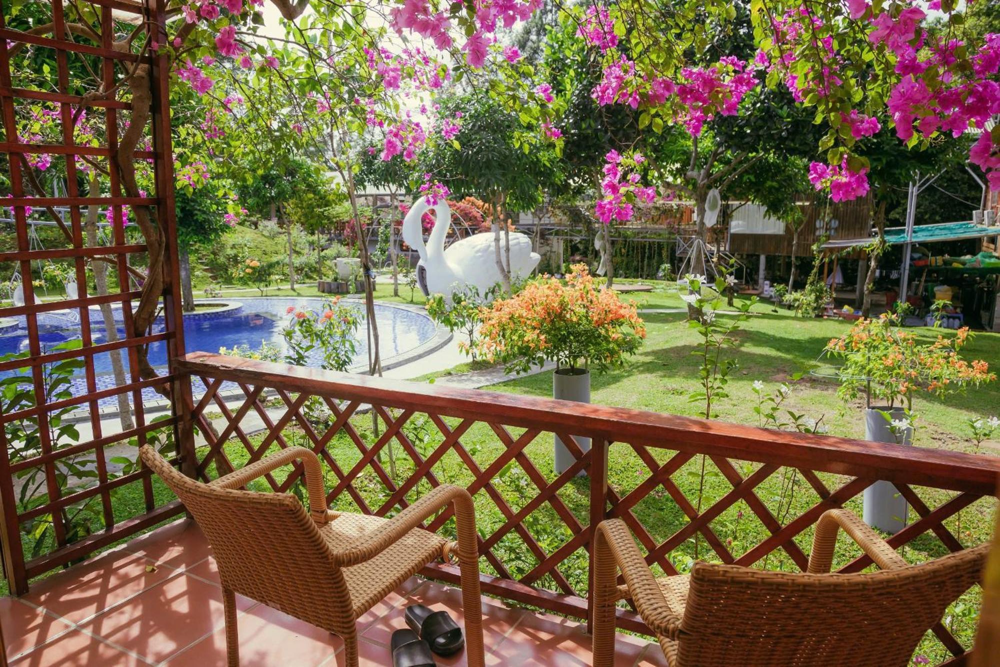 Phu Quoc Valley Sen Bungalow Exterior photo