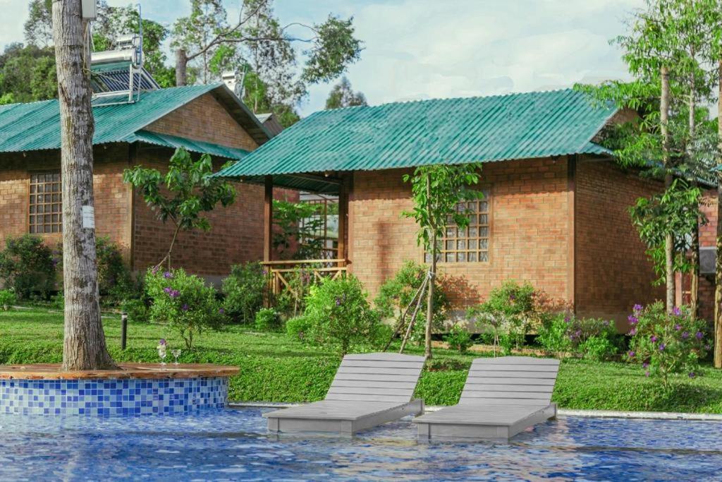 Phu Quoc Valley Sen Bungalow Exterior photo