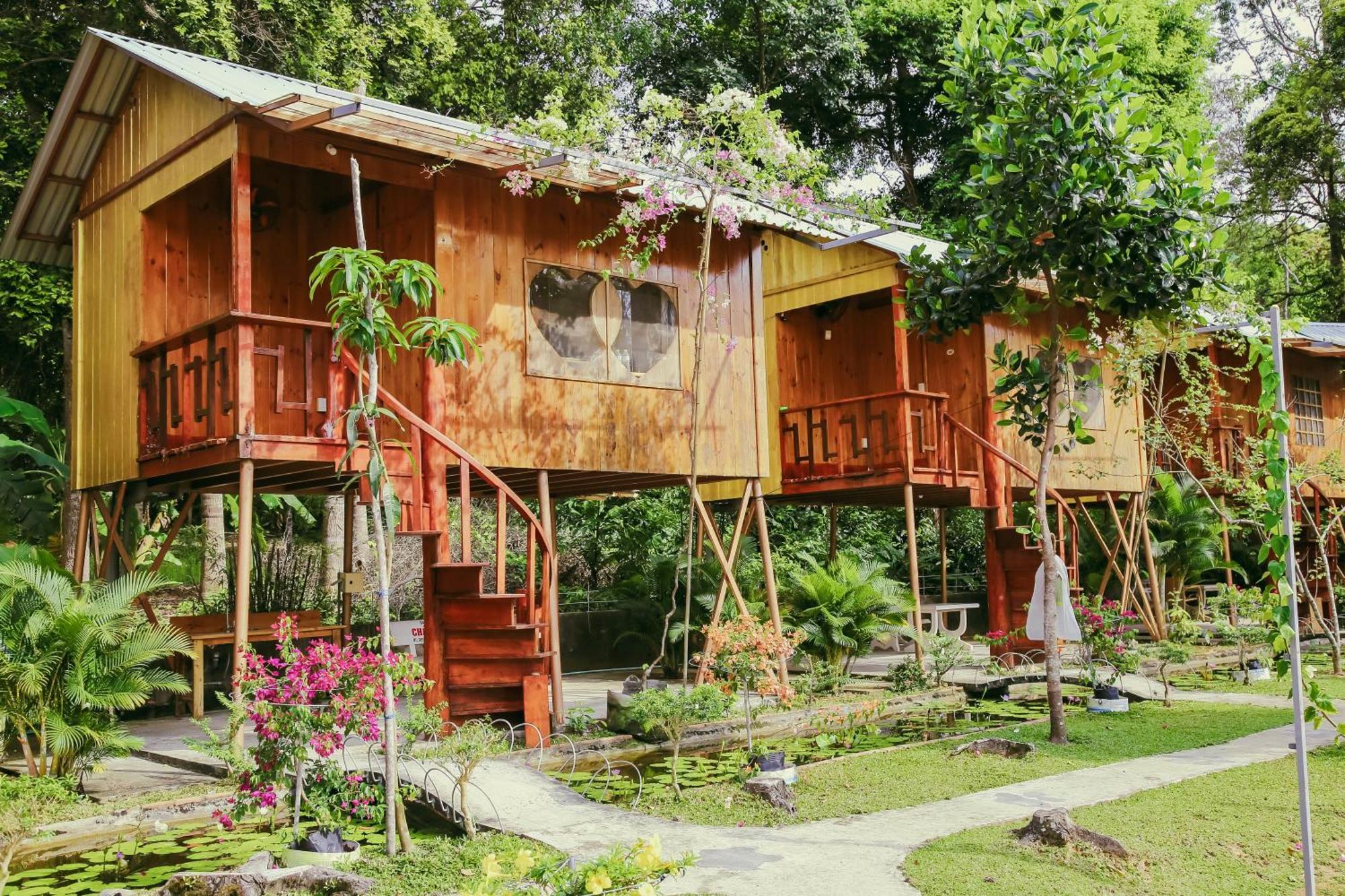 Phu Quoc Valley Sen Bungalow Exterior photo